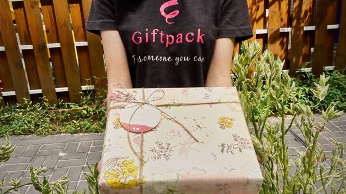 Giftpacker禮物外送員情境照_禮盒